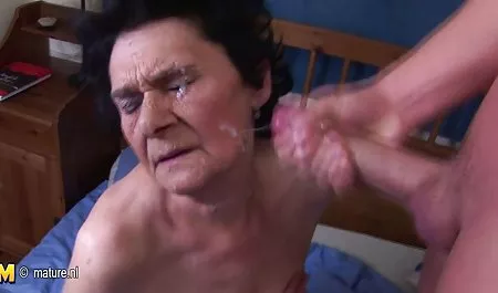 Look at this സമ്പന്നമായ cunt! ഈ Mature Couple sucks. എല്ലാ പാൽ നിന്ന് ബോയ്സ്
