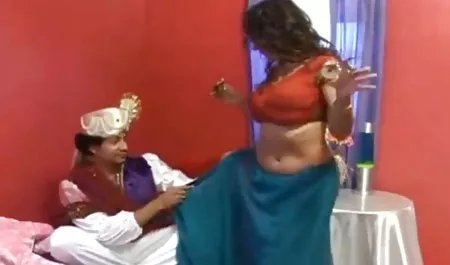 കാട്ടു mercilessly Fucks his little sister
